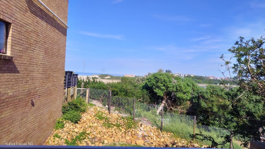 3 Bedroom Property for Sale in Paradise Beach Eastern Cape